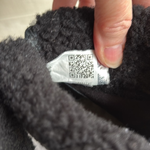 Ugg Australia women’s black wedge boots - Picture 10 of 13